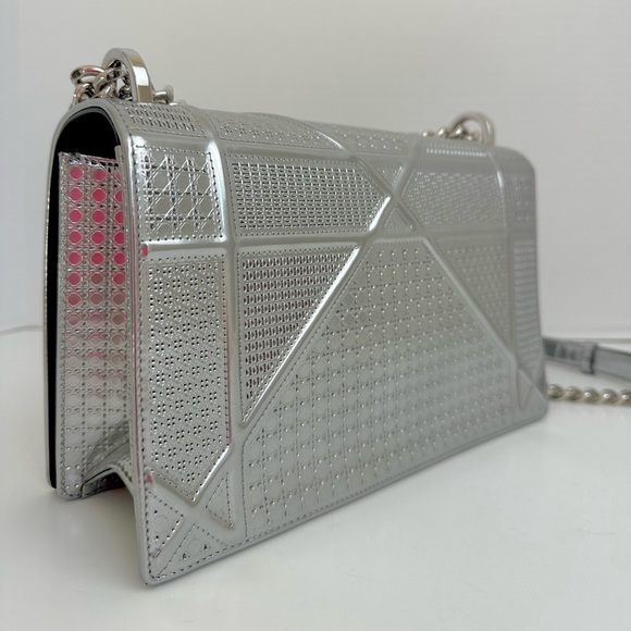 Christian Dior Diorama Silver Flap Shoulder Bag - Picture 7 of 16